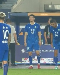 替换队友出场，吉翔在南京奥体代表南京队完成“苏超”首秀