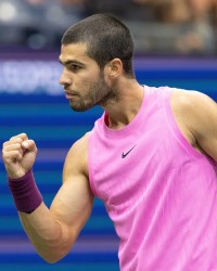 知情人士否认阿卡和名模交往！阿卡：网球选手找另一半太难了